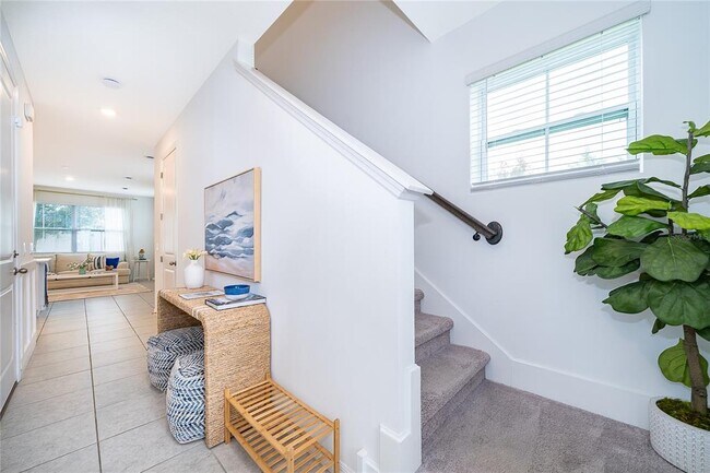 Building Photo - 847 Longboat Dr