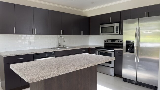 Building Photo - Comfort, Style & Peace of Mind in One Beautiful Home