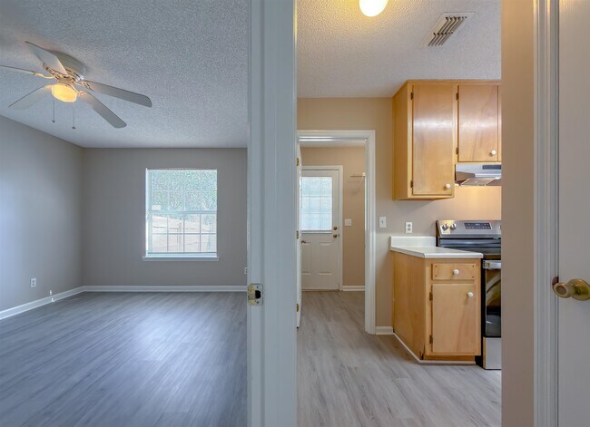 Building Photo - 2415 Talco Hills Dr