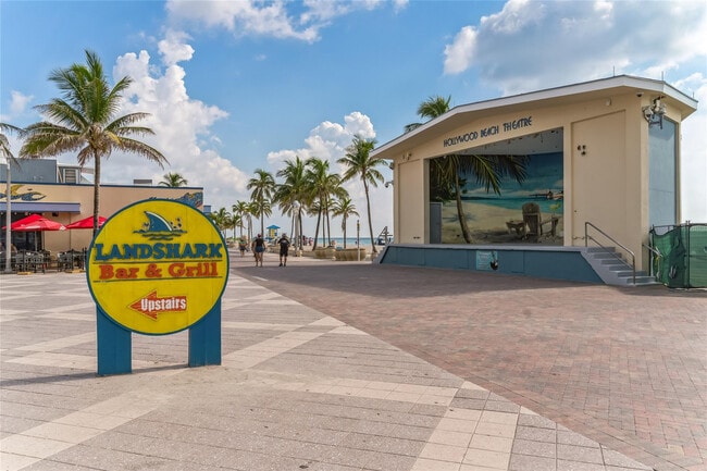 Building Photo - 324 Indiana St