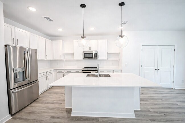 Building Photo - 154 Kingswood Cir