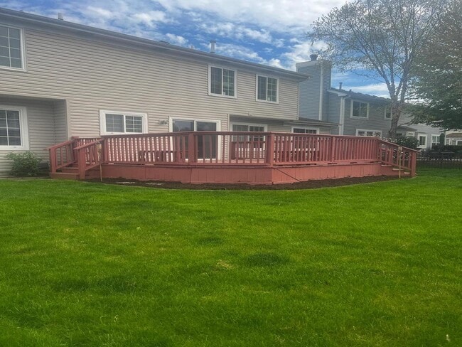 Building Photo - 18376 W Springwood Dr