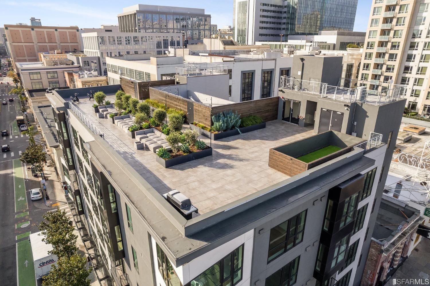 Building Photo - 1201 Sutter St