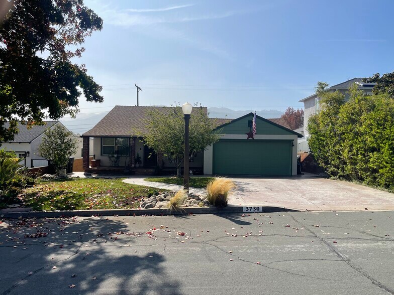 Building Photo - 3730 Pontiac St