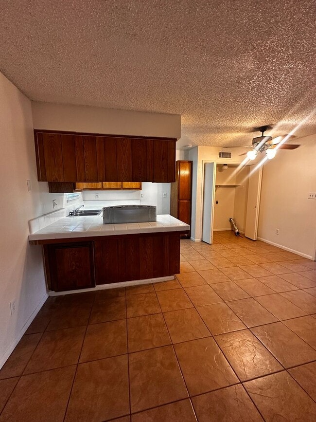 Primary Photo - 4701 Beechwood St