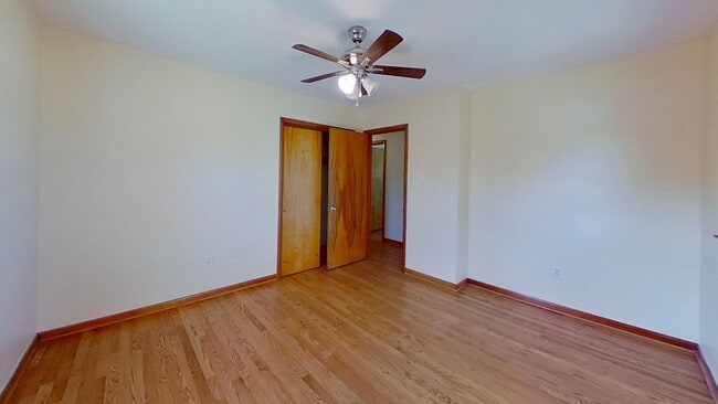 Building Photo - 315 W Main St