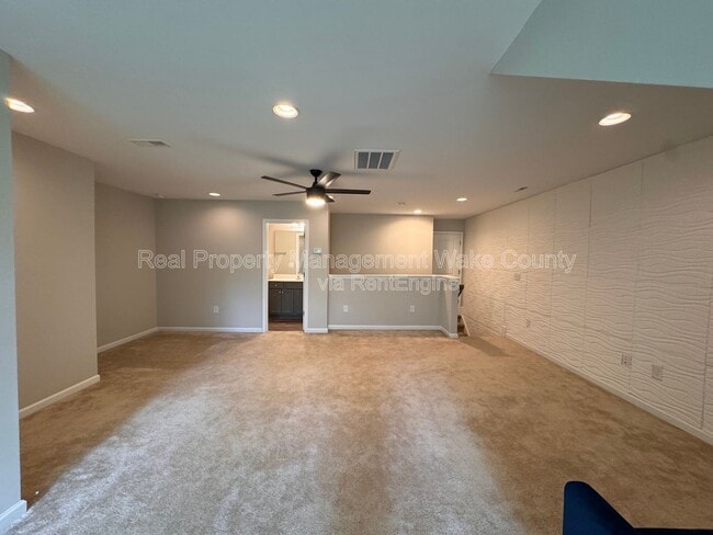 Building Photo - 166 Gulley Glen Dr