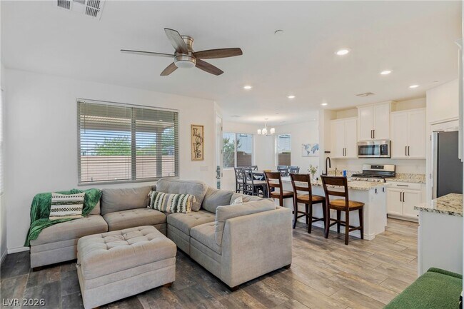 Building Photo - 976 Bluebell Brook St