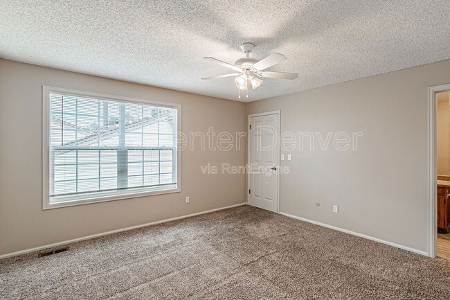 Building Photo - 14129 E Warren Pl