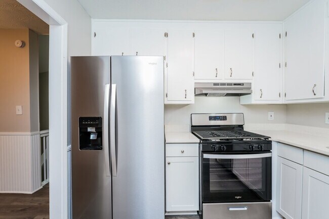 Building Photo - 3320 Revere Cir