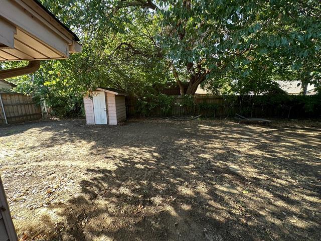 Building Photo - 733 Toni Dr