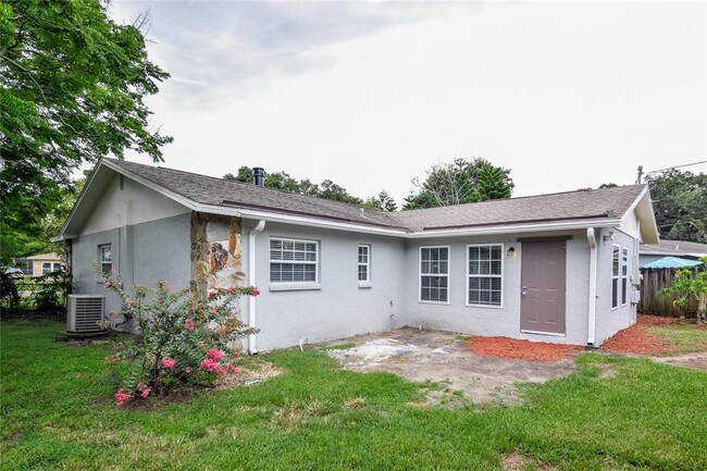 Building Photo - 706 Holly Terrace