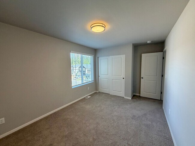 Building Photo - Quality 2025 Built Home in CK School District!
