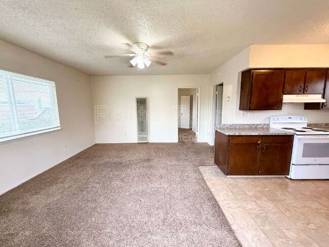 Building Photo - 1248 W 19th St