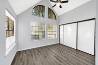 Building Photo - 16800 Sugar Pine Dr