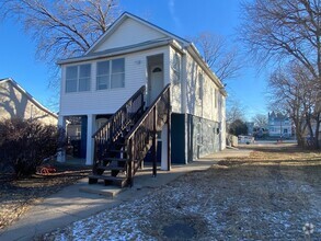 Building Photo - 1909 S 11th St