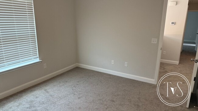 Building Photo - 264 Marron Wy