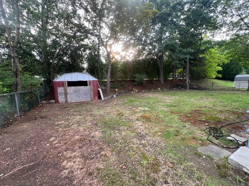 Building Photo - 240 Greenaway Dr