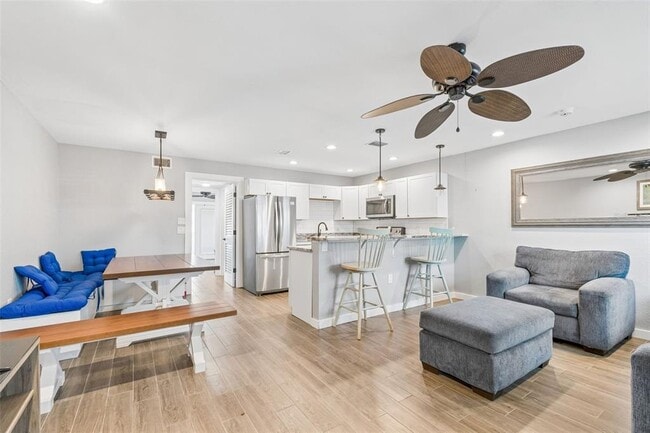 Building Photo - 4920 38th Way S