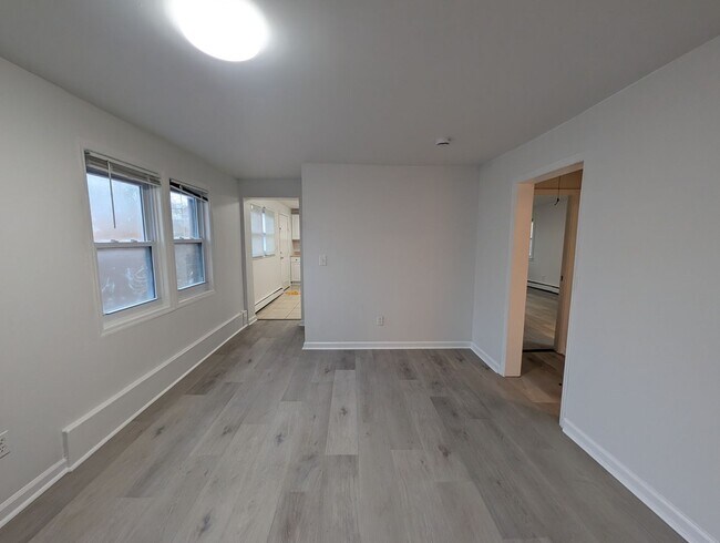 Building Photo - Stunning 3 bedroom 2 bathroom single family house available in Asbury Park!