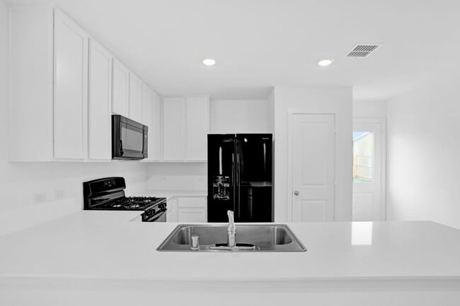 Building Photo - 835 Madrono Dr