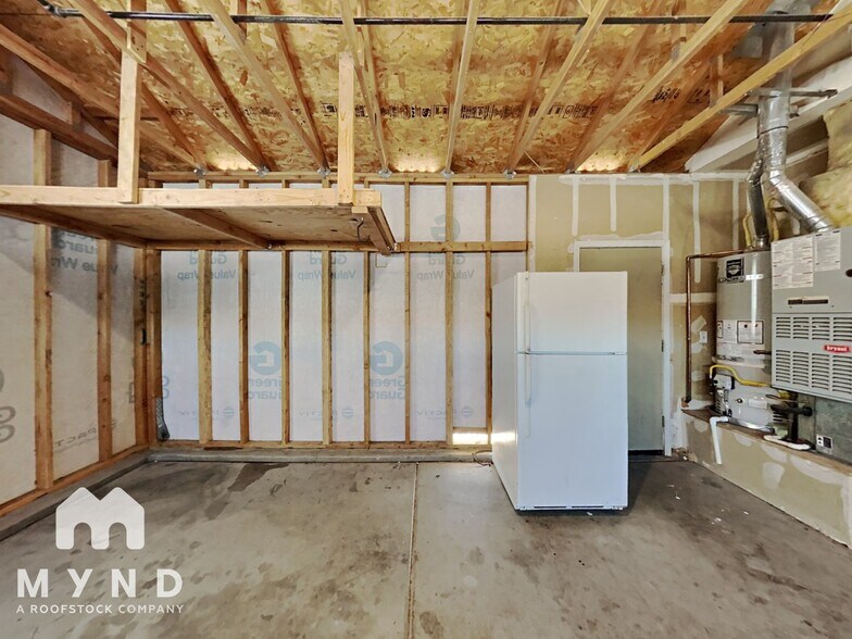 Building Photo - 2172 Rockin Robin Dr