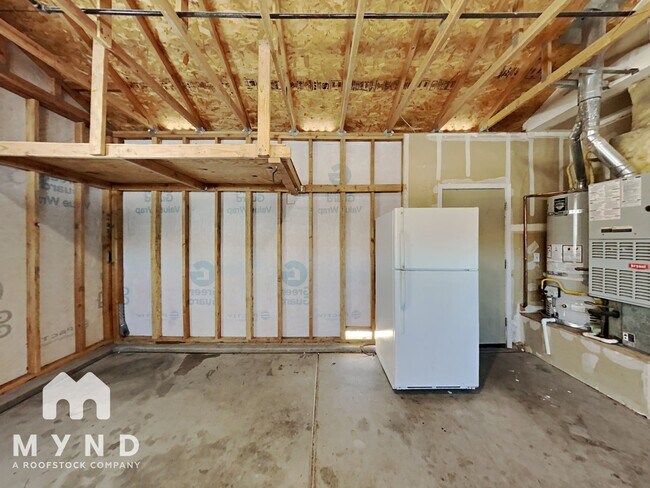 Building Photo - 2172 Rockin Robin Dr