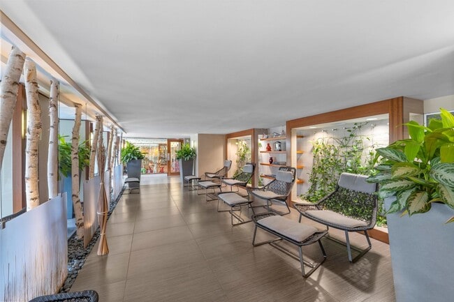 Building Photo - 400 E Randolph St