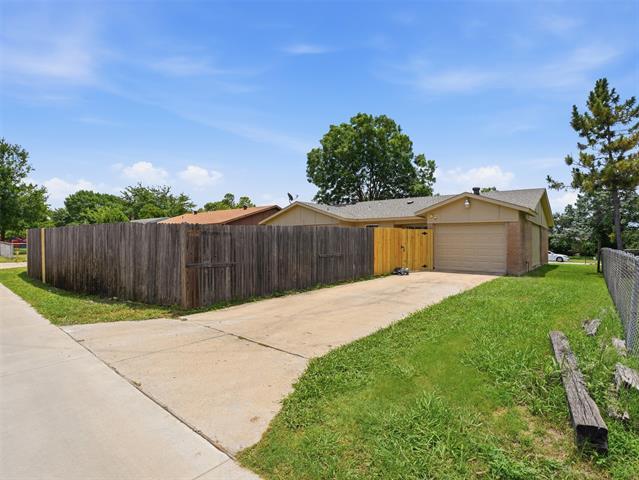 Building Photo - 1373 Oakbluff Dr