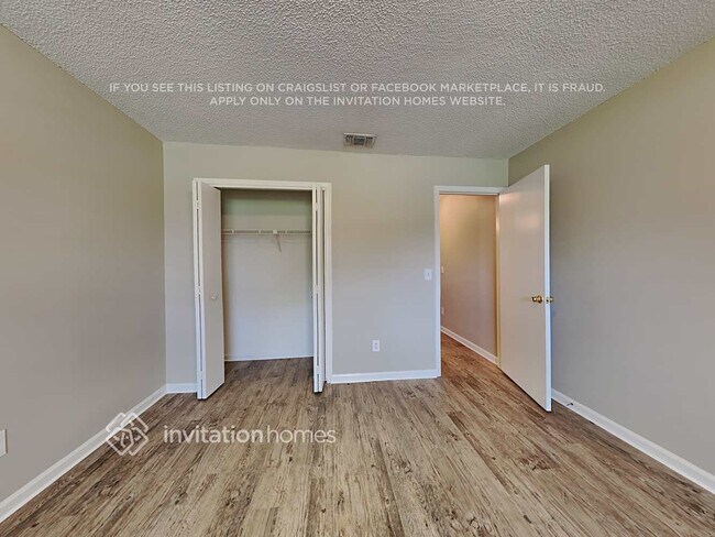 Building Photo - 4502 Crosstie Rd S