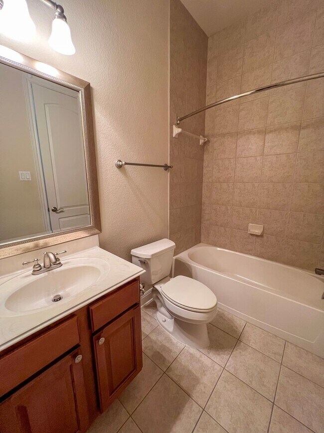 Building Photo - The Ridge at Alta Vista