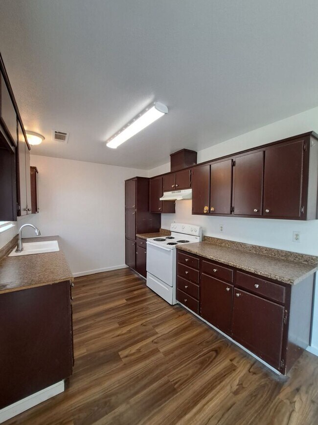 Primary Photo - Single Level 3BR Home w/ Backyard Ready to...