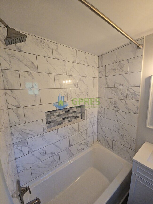Building Photo - Newly remodeled 4-bedroom, 3-bath home in Pittsburgh