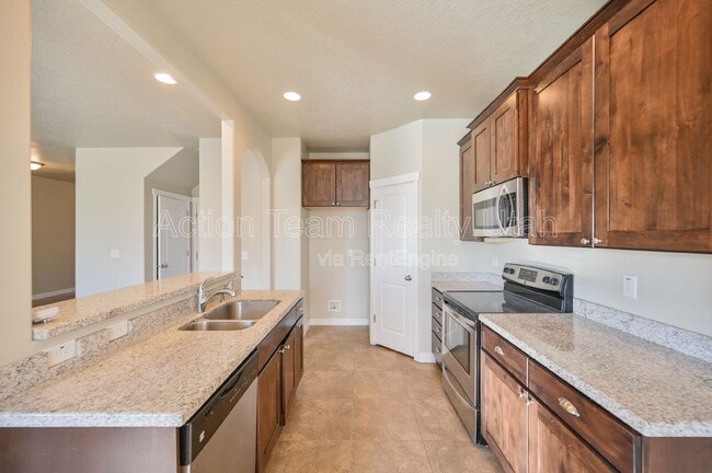 Building Photo - 4088 E Oakland Hills Dr