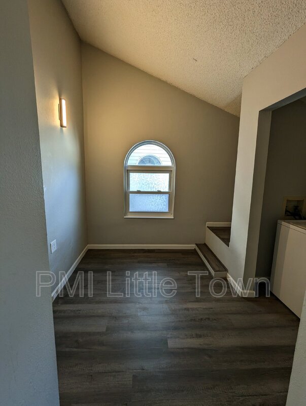 Building Photo - 11105 E Alameda Ave