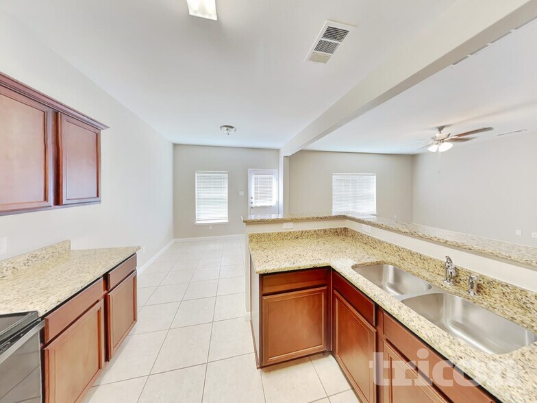 Building Photo - 132 Houston Pl