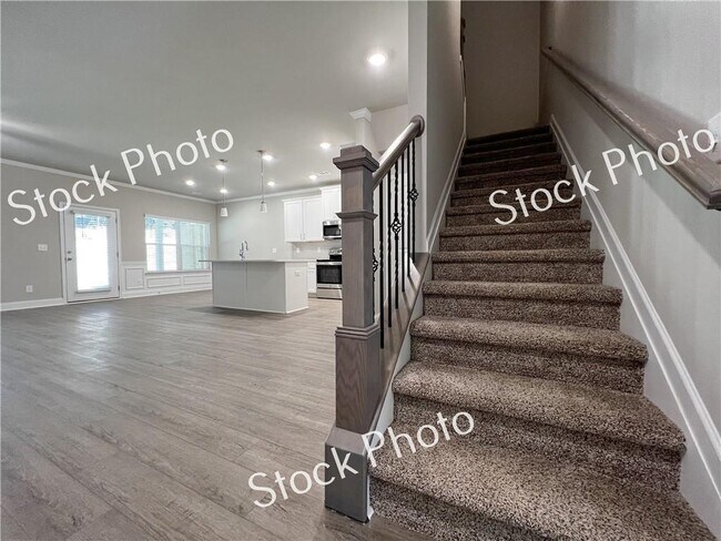 Building Photo - 5686 Rockfern Dr