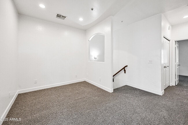 Building Photo - 4608 W Maryland Ave