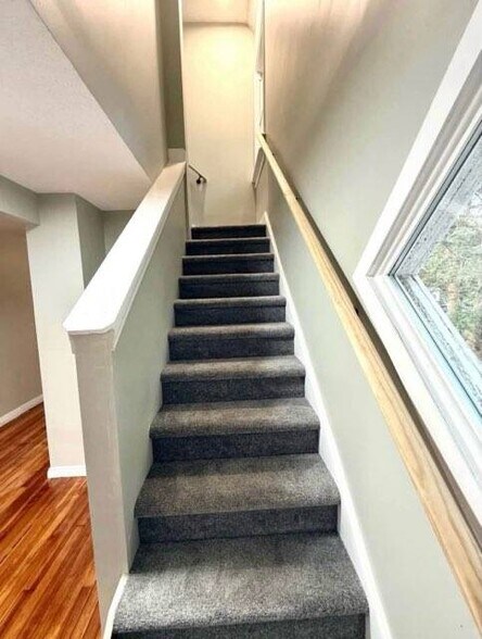 Building Photo - 24 Fairview St