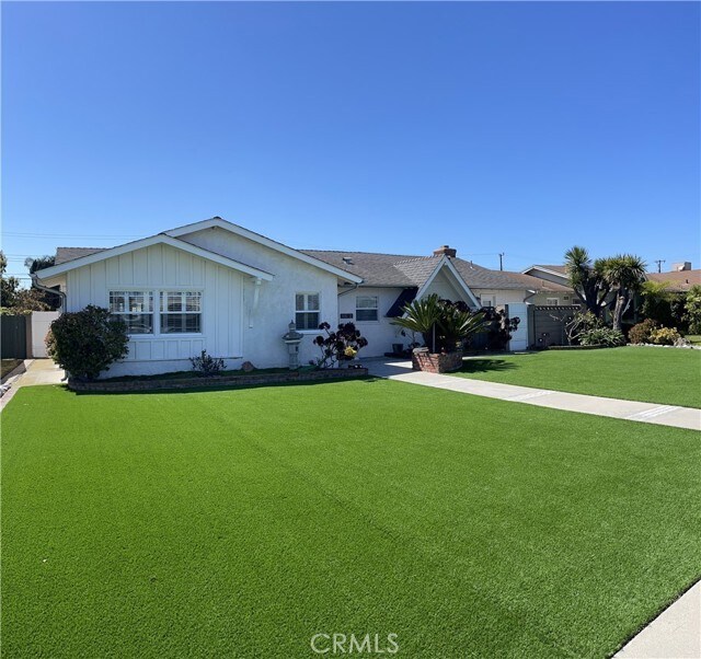 Building Photo - 5072 Edinger Ave