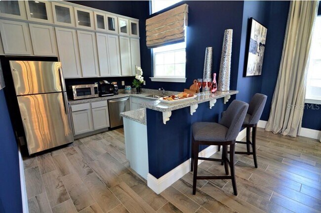 Building Photo - 9202 Portofino Wy