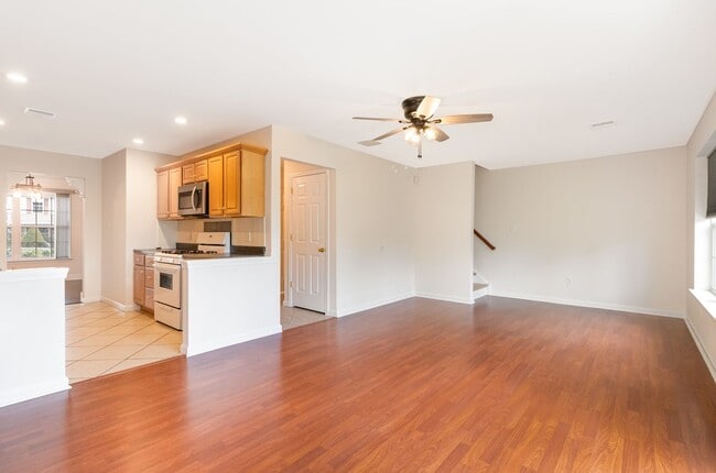 Building Photo - 3 bedroom townhouse in Carlisle