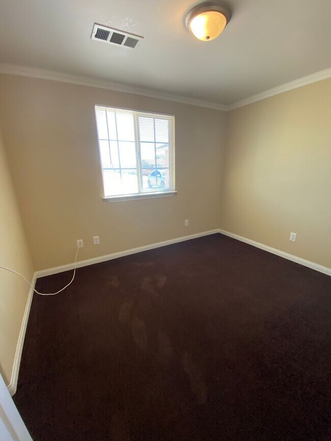 Building Photo - Uniquely Designed & Updated 3 Bedroom, 2 Bathroom Home!