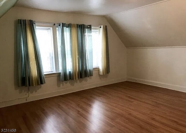 Building Photo - 11 Carteret St