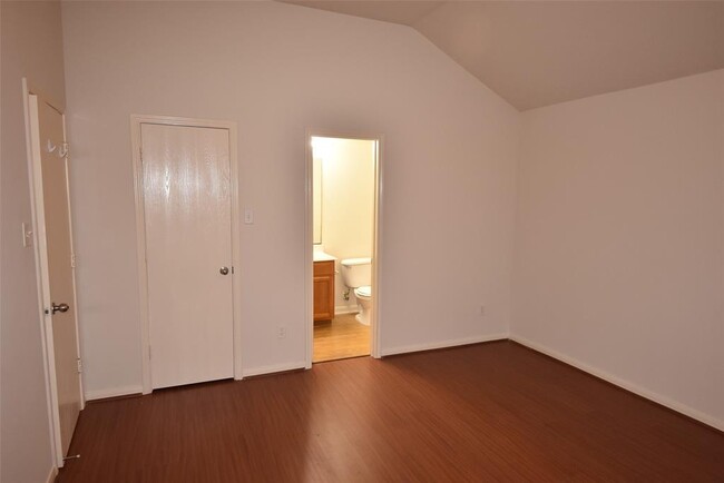 Building Photo - 12685 Lake Conroe Hills Dr