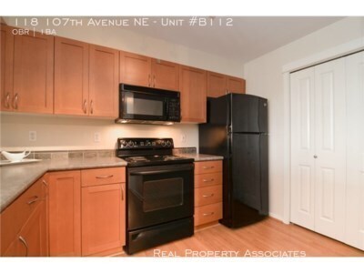 Building Photo - Downtown Bellevue Studio Condo BelleArts