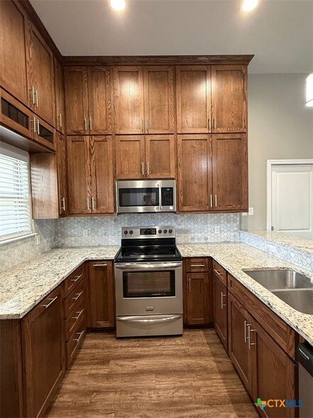 Building Photo - 152 Navarro Xing