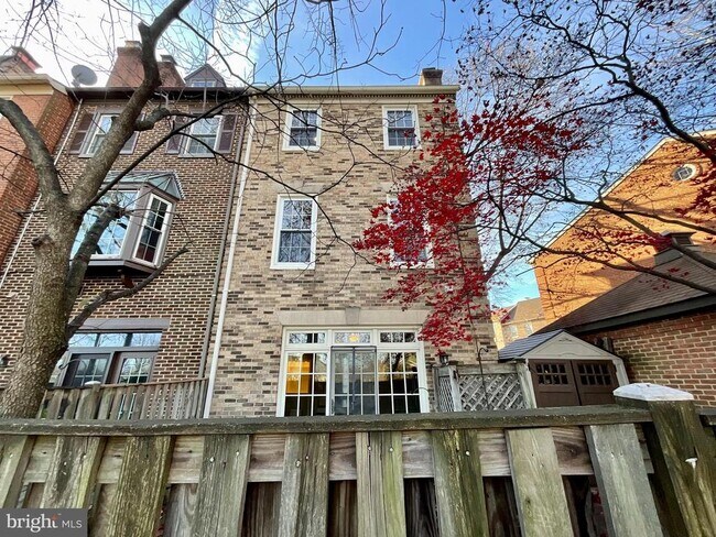 Building Photo - 6703 Washington Blvd