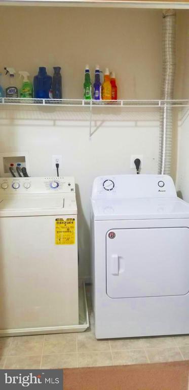 Building Photo - 323 Golden Eagle Way