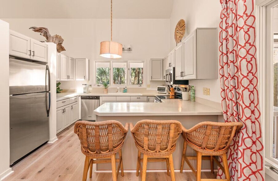 Building Photo - 2415 The Haul Over